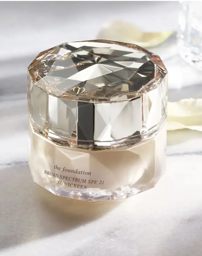 Clé de Peau Beauté The Foundation SPF 21