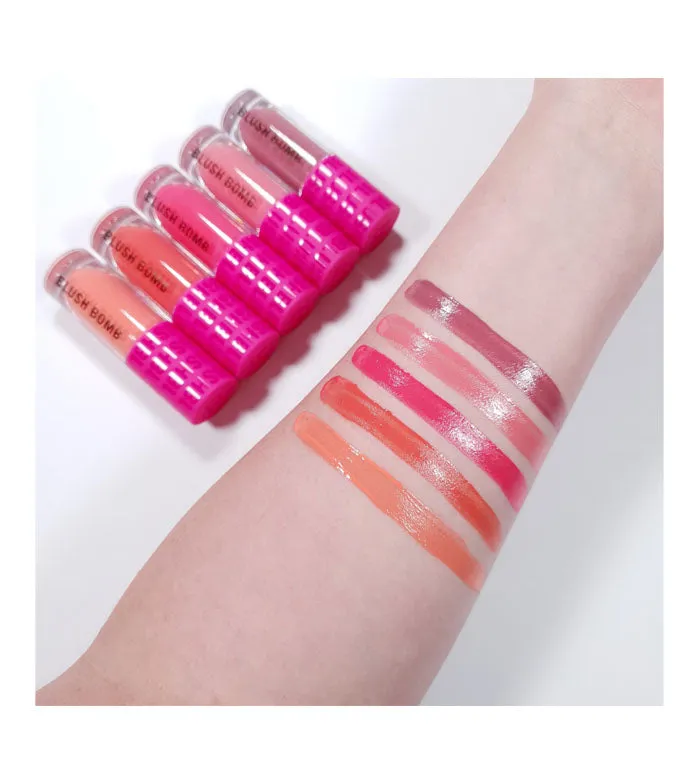 Revolution -  Colorete líquido Blush Bomb - Savage Coral